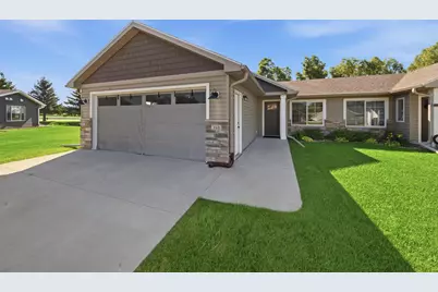 148 Highland Circle, Zumbrota, MN 55992 - Photo 2