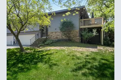 7201 Pontiac Circle, Chanhassen, MN 55317 - Photo 2