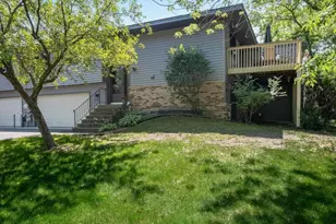 7201 Pontiac Cir, Chanhassen, MN 55317 - Photo 2