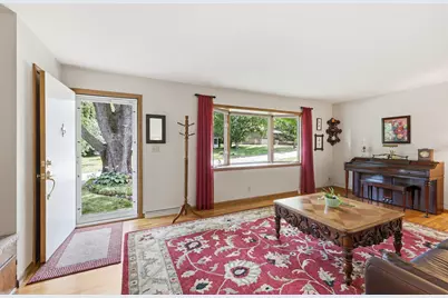 5356 Holiday Road, Minnetonka, MN 55345 - Photo 4