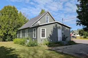 102 1st St SW, Cook, MN 55723 - Photo 1