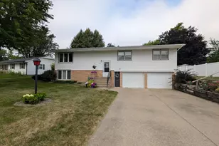 509 5th St NE, Waseca, MN 56093 - Photo 1