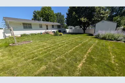 509 5th Street NE, Waseca, MN 56093 - Photo 2