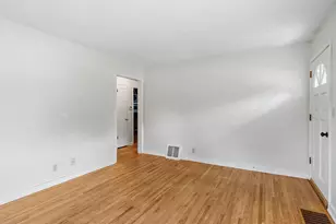 2099 Minnehaha Ave E, Saint Paul, MN 55119 - Photo 8