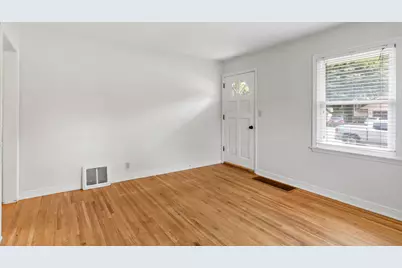 2099 Minnehaha Avenue E, Saint Paul, MN 55119 - Photo 4