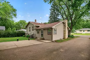 69 Dennis Ln N, Maplewood, MN 55119 - Photo 38