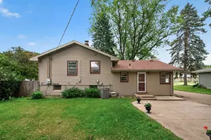 69 Dennis Ln N, Maplewood, MN 55119 - Photo 40
