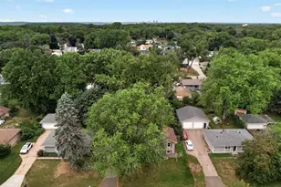 69 Dennis Ln N, Maplewood, MN 55119 - Photo 48