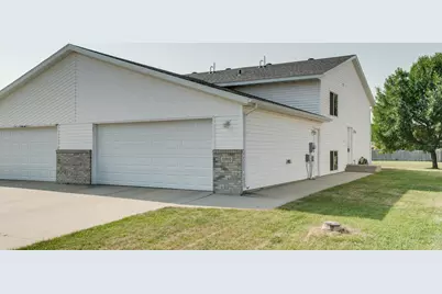 1901 41st Avenue S, Moorhead, MN 56560 - Photo 1