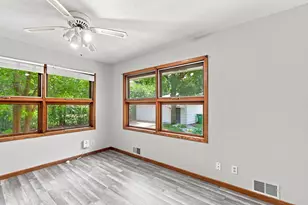 5355 Northport Dr, Brooklyn Center, MN 55429 - Photo 16