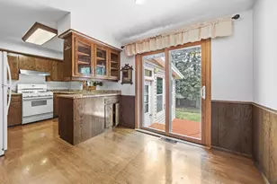 67 13th Ave SW, New Brighton, MN 55112 - Photo 6