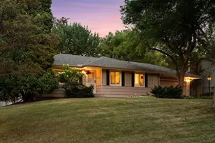 13101 Oakland Dr, Burnsville, MN 55337 - Photo 2