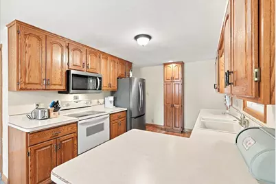 942 Morgan Road, River Falls, WI 54022 - Photo 8