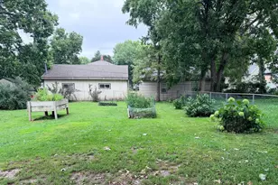 415 E 4th St, Albert Lea, MN 56007 - Photo 12