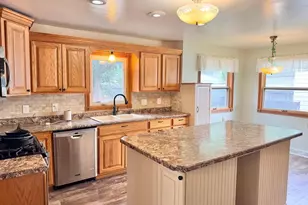415 E 4th St, Albert Lea, MN 56007 - Photo 14