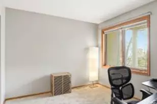 3062 Lake Shore Dr, Minneapolis, MN 55416 - Photo 16