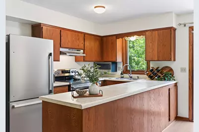 408-410 Cardigan Road, Shoreview, MN 55126 - Photo 4