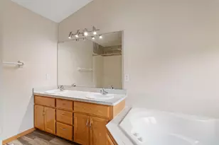10049 Butternut Ct N, Brooklyn Park, MN 55443 - Photo 8