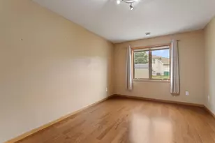 10049 Butternut Ct N, Brooklyn Park, MN 55443 - Photo 6