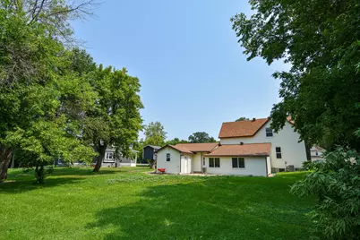 661 N Central Street, Warren, MN 56762 - Photo 32