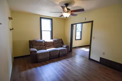 661 N Central Street, Warren, MN 56762 - Photo 6