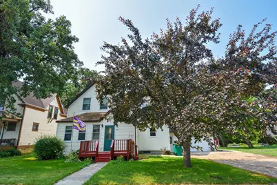 661 N Central Street, Warren, MN 56762 - Photo 2