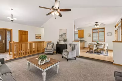 14314 Robin Road NE, Prior Lake, MN 55372 - Photo 4