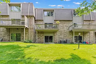 10304 Berkshire Rd, Bloomington, MN 55437 - Photo 40