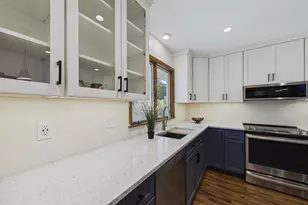2085 Rosewood Ln S, Roseville, MN 55113 - Photo 12