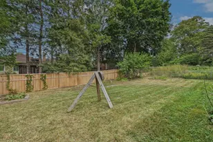 2085 Rosewood Ln S, Roseville, MN 55113 - Photo 26