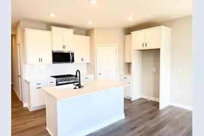 9776 47th Bay NE, Saint Michael, MN 55376 - Photo 4