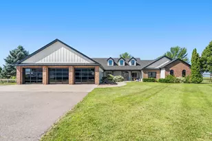 46445 250th St, Gaylord, MN 55334 - Photo 2