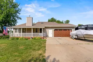 4038 Wells Lake Way, Faribault, MN 55021 - Photo 8