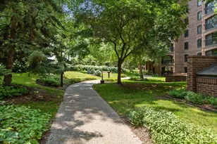 1235 Yale Pl, Minneapolis, MN 55403 - Photo 46