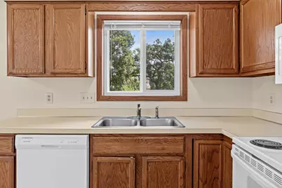 10563 Martin Street NW, Coon Rapids, MN 55433 - Photo 4