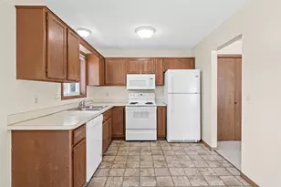 10563 Martin St NW, Coon Rapids, MN 55433 - Photo 2