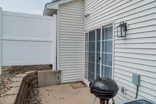 8663 Quarry Ridge Ln, Woodbury, MN 55125 - Photo 46