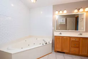 8663 Quarry Ridge Ln, Woodbury, MN 55125 - Photo 8