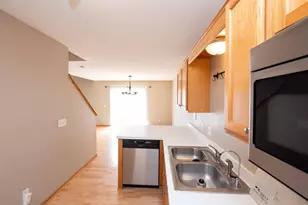 8663 Quarry Ridge Ln, Woodbury, MN 55125 - Photo 28