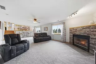 809 Morningside Pl, Belle Plaine, MN 56011 - Photo 4