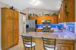 842 Sterling St S, Maplewood, MN 55119 - Photo 12