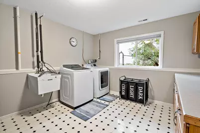 842 Sterling Street S, Maplewood, MN 55119 - Photo 42