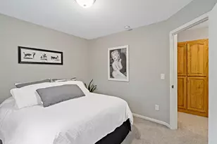 842 Sterling St S, Maplewood, MN 55119 - Photo 24