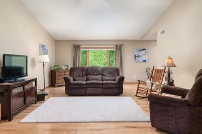 240 Red Apple Drive, La Crescent, MN 55947 - Photo 4