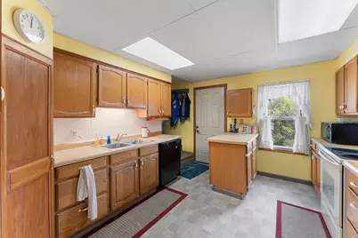 695 N Oak Drive, Vadnais Heights, MN 55127 - Photo 6