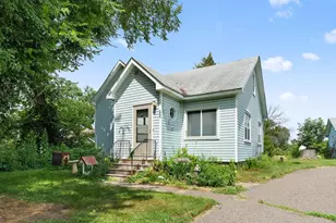 695 N Oak Dr, Vadnais Heights, MN 55127 - Photo 1