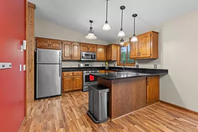 2705 Stearns Way, Saint Cloud, MN 56303 - Photo 2
