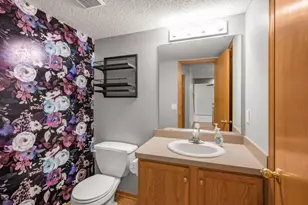 815 Ferdinand Dr, Shakopee, MN 55379 - Photo 12