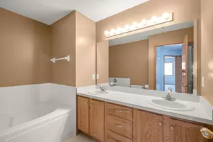 815 Ferdinand Dr, Shakopee, MN 55379 - Photo 16