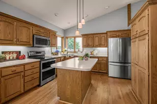 8929 Jewel Ave S, Cottage Grove, MN 55016 - Photo 12